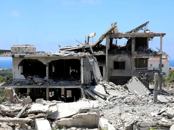 Israeli Airstrikes Kill 22 in Lebanon, Threatening US-Iran Diplomatic Momentum