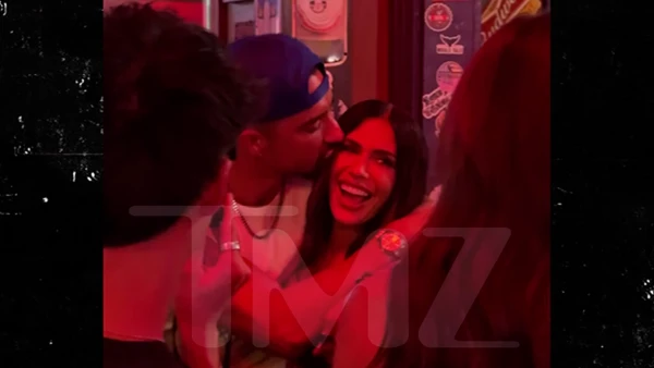 Jessi Draper and Marciano Brunette Fuel Romance Rumors with Cozy Nashville Bar Encounter