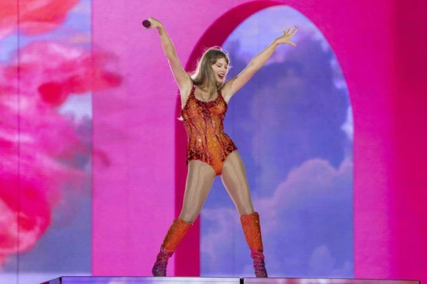 Taylor Swift Dominates 2026 AMAs with Record-Breaking Nominations