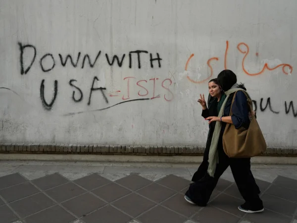 Escalation in the Gulf: US and Iran Exchange Strikes Near Strategic Waterway