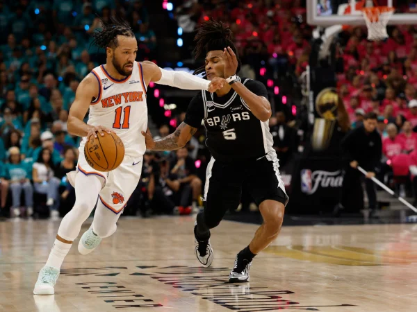 Knicks Stun Spurs in Finals Opener Behind Brunson's 30-Point Explosion