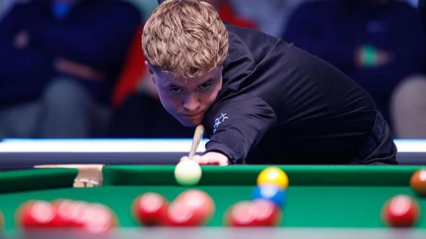 Teen Snooker Sensation Stan Moody Defies Illness to Secure Historic Crucible Debut