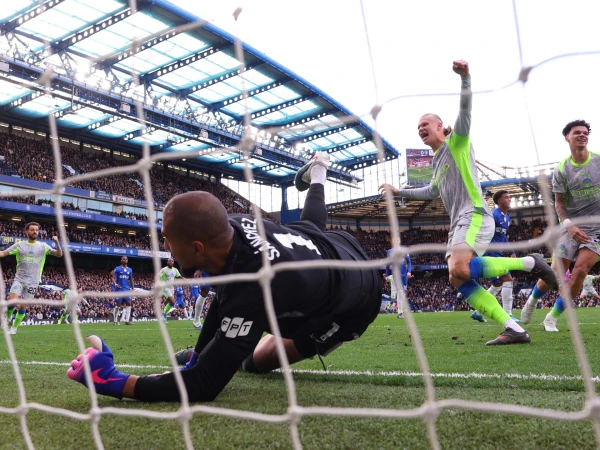City's Second-Half Surge Crushes Chelsea, Tightens Title Race