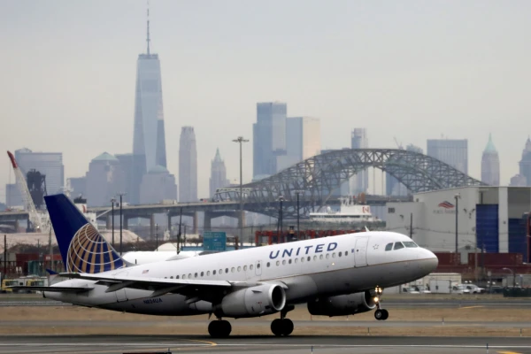 United Airlines Slaps Up to 20% Fare Hike Amid Jet Fuel Crisis