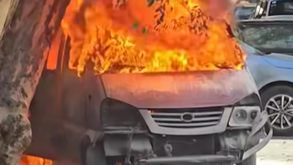 Damascus Hit by Explosions Amid High-Stakes Visit from French President