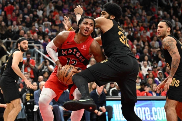 Raptors edge Cavaliers in defensive battle, knot series at 2-2