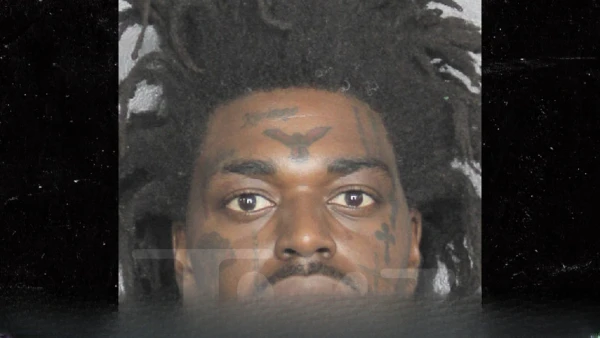 Kodak Black Turns Himself In on Charges of Fleeing Police and Resisting Arrest
