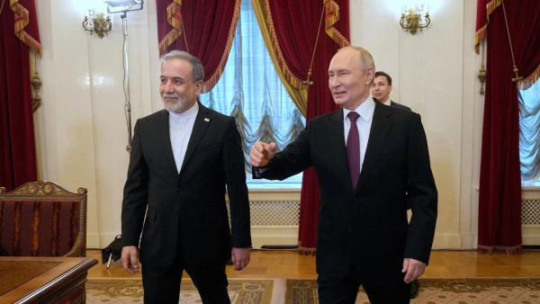 Iran's Top Diplomat Heads to Russia Amid US Offer for Fresh Nuclear Talks