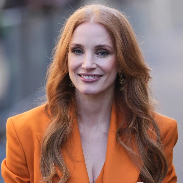 Jessica Chastain Unveils Bold Bob Transformation at Breakthrough Prize Ceremony