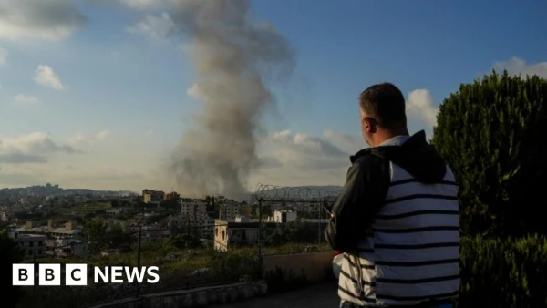 Israeli Airstrikes Kill 13 in Southern Lebanon, Lebanese Officials Report