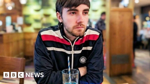 Boomerang Generation: Over a Third of Young Men Now Reside with Parents Amid Soaring Costs