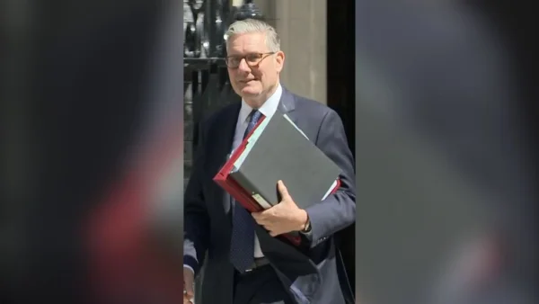 'Was the political heat too hot?': Starmer leaves No 10 ahead of PMQs