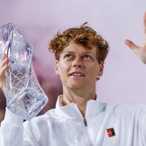 Flawless Sinner Secures Historic 'Sunshine Double' to Turn Up the Heat on Alcaraz