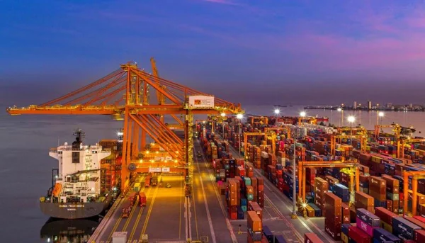 Philippine Trade Deficit Hits Near 4-Year High in April