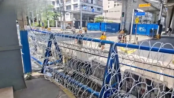Roads around Mendiola, Malacanang closed to motorists amid White Ribbon protest