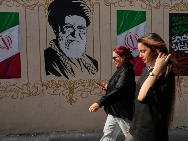 Digital Exile: Iranians Speak Out as US Sanctions Target Educational Apps Like Duolingo
