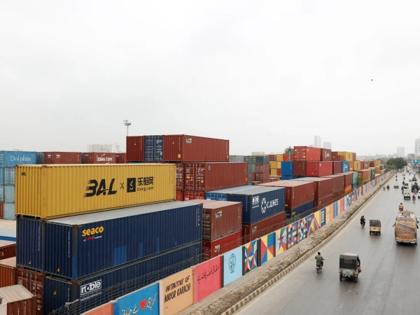 Iran Seeks New Land Routes as Thousands of Containers Remain Stuck in Pakistan