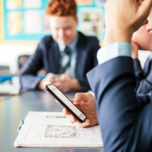 Tech's 'Big Tobacco Moment': US Addiction Verdict Fuels UK Push for an Under-16 Social Media Ban