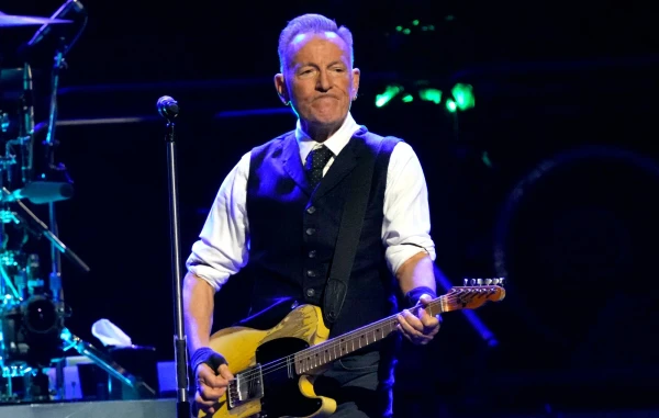 Springsteen Ignites Classic Doors Hit in Surprise Collaboration with Densmore