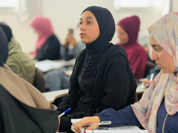 Solar-Powered Classrooms Illuminate Hope for Gaza's War-Torn Students