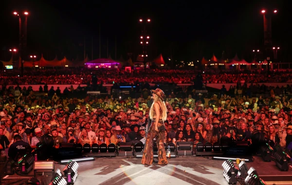 Stagecoach Festival Halts After High Winds, Returns 'Back in the Saddle'