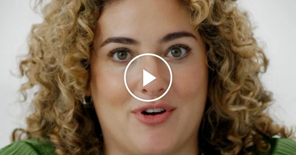 The Rise of Reverse Age-Gap Romance: Why Younger Men Are Pursuing Older Women