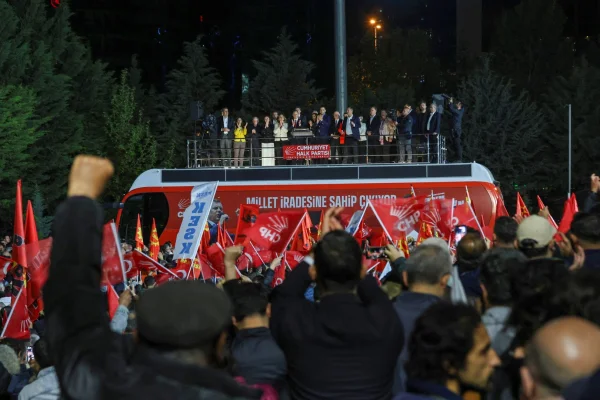 Turkish opposition leader vows to stay after court ousts him
