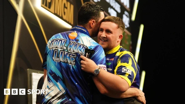 Littler Edges Humphries in Thriller to Retake Premier League Summit