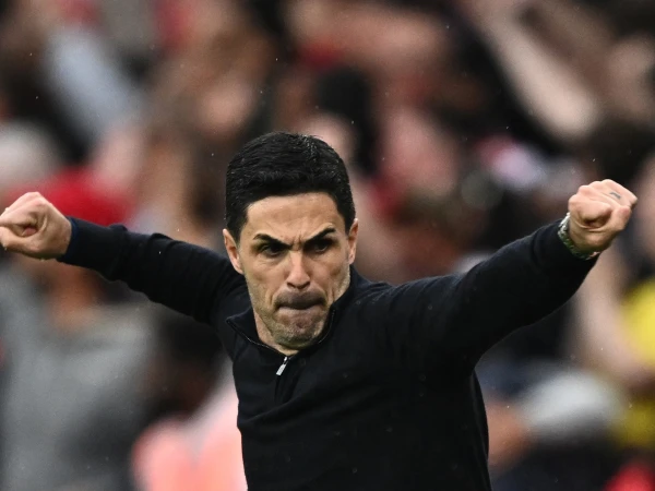Arsenal Dominate Fulham to Extend Lead Over Manchester City to Six Points