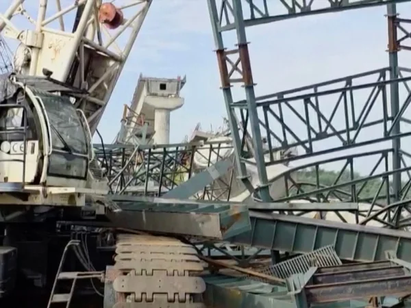 Bangladesh Bridge Collapse Leaves at Least 30 Dead, Dozens Missing