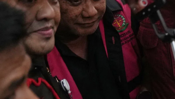 Indonesia Detains Immigration Deputy Minister in Anti-Corruption Sweep