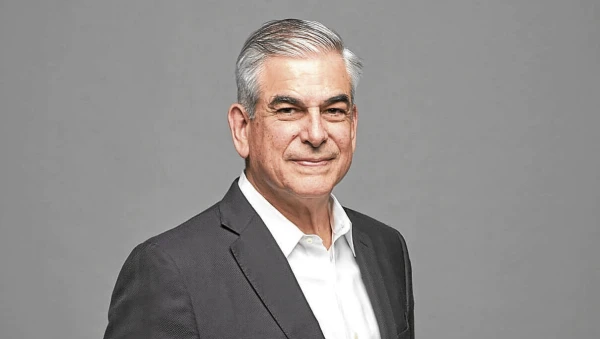 Globe Telecom's Era of Jaza Concludes as Leadership Baton Passes to Consing