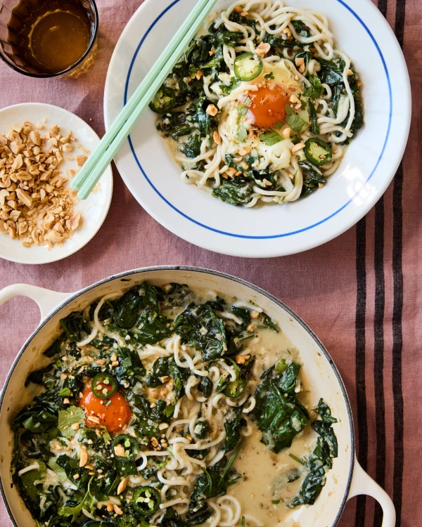 Spicy Green Chilli Eggs with Coriander and Coconut: A Quick 15-Minute Recipe