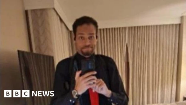 Selfies Before Shooting: New Photos Show Suspect Posing with Weapons Ahead of Washington Press Dinner Attack