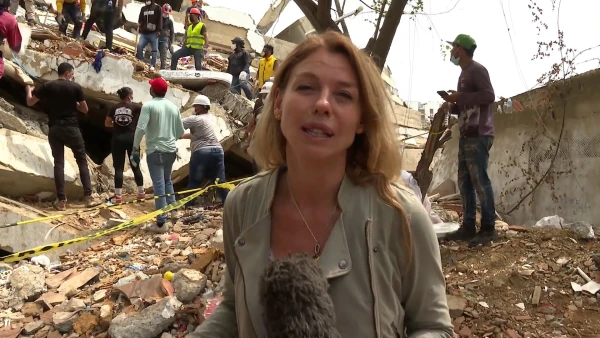 Rescuers race to reach survivors in Venezuela