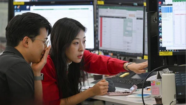 Asia stock markets slide as tech shares slump