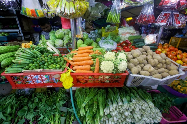 Central Bank Forecasts May Inflation to Hit up to 7.9% Driven by Food Costs and Peso Weakness