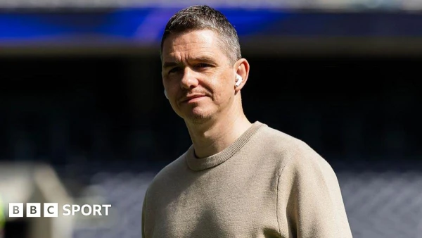 Manchester United Women's Boss Marc Skinner Unfazed by Criticism, Confident He's the Right Man