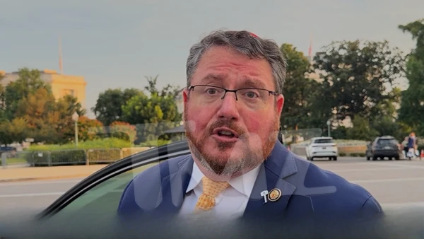 Florida Politician Plays Dumb Over Mailbox Snooping Video Despite His Office's Prior Confirmation
