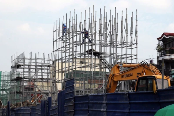 Construction Value Soars 28% in February as Higher Costs Offset Volume Decline